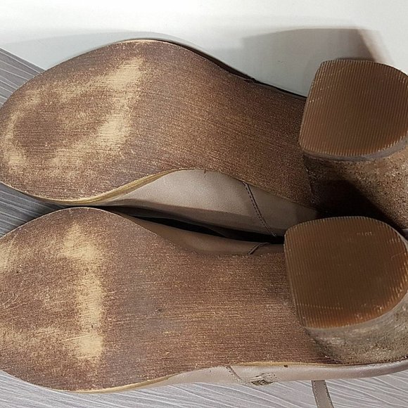 BP. 'Trolley' Ankle Bootie, Taupe Leather, Womens Size 5.5 & 7.5 - Picture 9 of 9